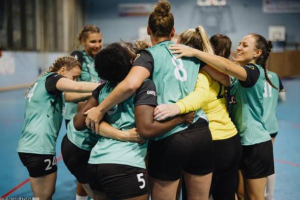 体育教育培训的科技化转型与未来趋势 体育教育培训的科技化转型与未来趋势(图1)